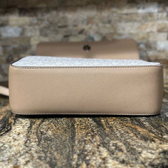 DNKY Sina Flap Shoulder Bag - Picture 5 of 7